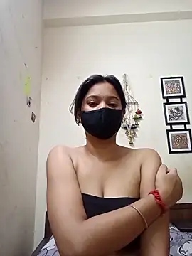 Snapshot of sexyyy_sonia chatting on April 22, 5:21 am sexyyy sonia online show from April 22, 5:21 am