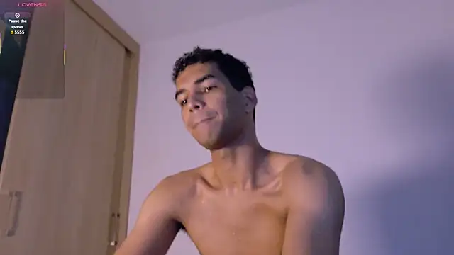 Pikashu7u7 online show from March 14, 3:01 am