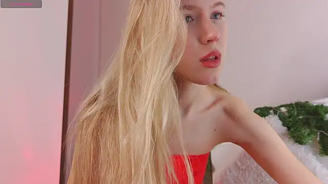 Snapshot of SirenThalassa chatting on February 1, 7:18 am SirenThalassa online show from February 1, 7:18 am