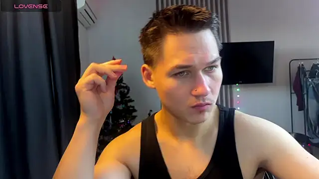 Snapshot of InfernoLustt chatting on January 15, 10:20 am InfernoLustt online show from January 15, 10:20 am