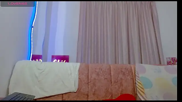 Snapshot of Caticatrina chatting on April 5, 1:03 am Caticatrina online show from April 5, 1:03 am