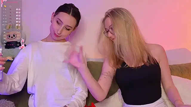 Snapshot of Mimipaws chatting on January 31, 7:34 pm Mimipaws online show from January 31, 7:34 pm