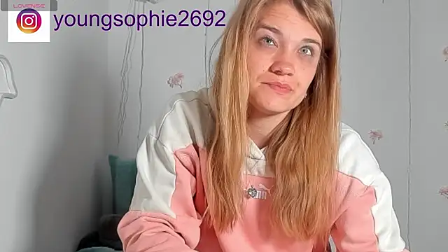 YoungSophie online show from April 26, 8:34 am