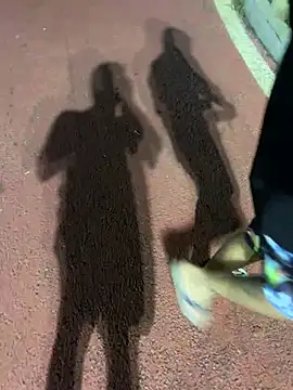 Snapshot of LontraAndBear chatting on February 15, 8:02 am LontraAndBear online show from February 15, 8:02 am