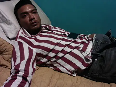 latinomoreno95 online show from July 29, 3:59 am