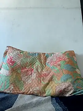 Snapshot of peubaianop19c chatting on March 15, 8:04 pm peubaianop19c online show from March 15, 8:04 pm