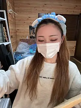 Snapshot of Sena_o0 chatting on March 21, 8:19 am Sena o0 online show from March 21, 8:19 am