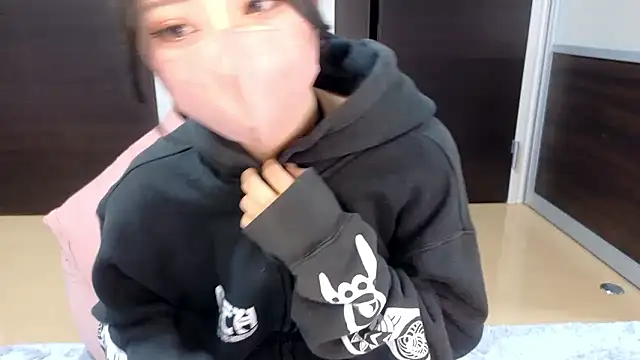 Snapshot of Sena_o0 chatting on March 30, 3:13 pm Sena o0 online show from March 30, 3:13 pm