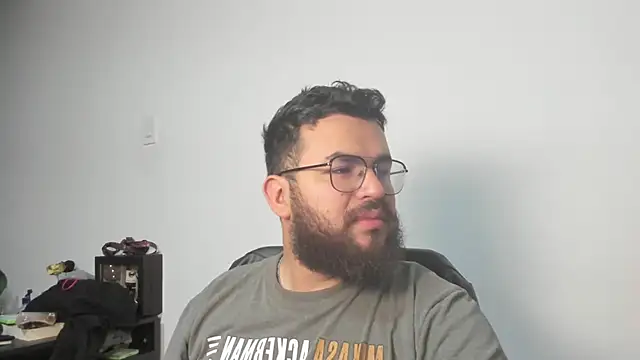 Snapshot of Jonh_Jodson chatting on February 11, 6:07 am Jonh Jodson online show from February 11, 6:07 am