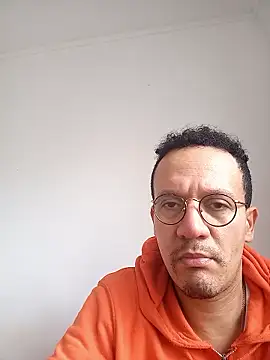 Henrytsuzuki online show from January 10, 11:45 am