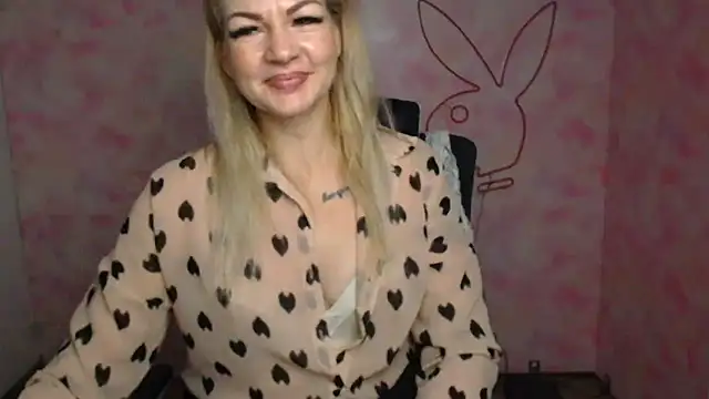 Snapshot of Madonna_Fire chatting on April 11, 7:45 am Madonna Fire online show from April 11, 7:45 am