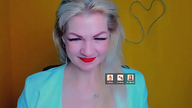 Snapshot of Madonna_Fire chatting on May 18, 5:57 am Madonna Fire online show from May 18, 5:57 am