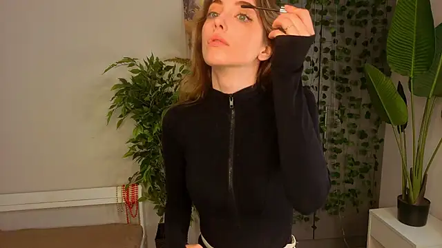 Snapshot of BrianneMallory chatting on February 8, 6:06 am BrianneMallory online show from February 8, 6:06 am