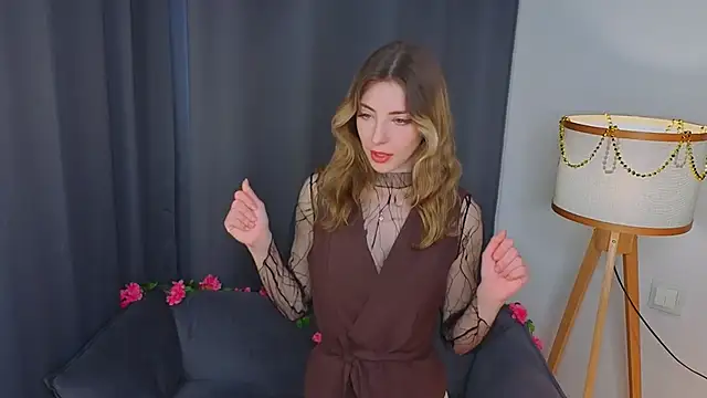 Snapshot of BrianneMallory chatting on February 9, 6:28 am BrianneMallory online show from February 9, 6:28 am