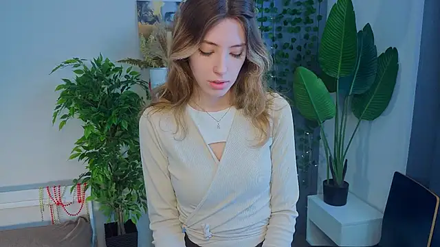 Snapshot of BrianneMallory chatting on February 10, 6:17 am BrianneMallory online show from February 10, 6:17 am