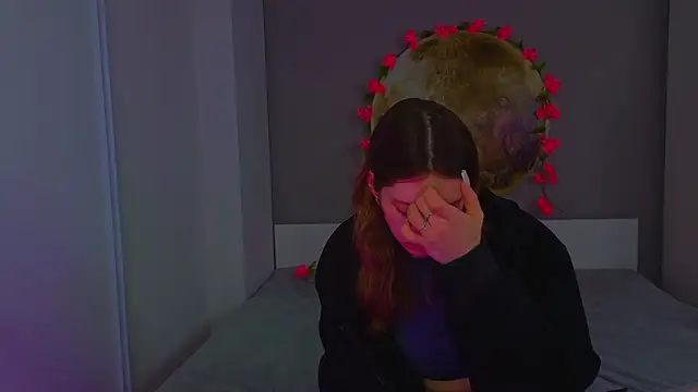 BrianneMallory online show from March 19, 6:17 am