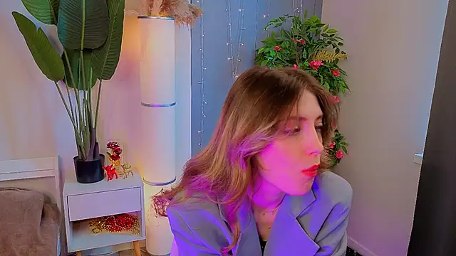 BrianneMallory online show from March 21, 8:19 am