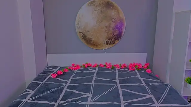 BrianneMallory online show from April 1, 6:36 am