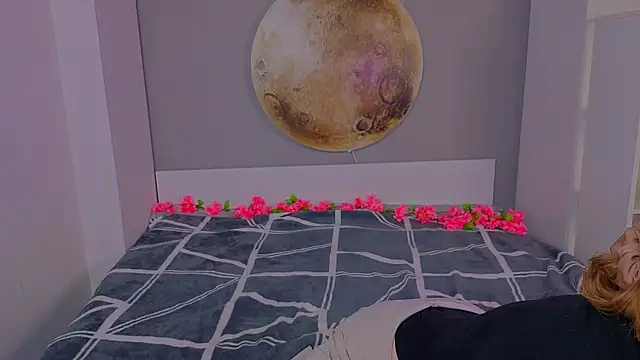 BrianneMallory online show from April 1, 1:41 pm