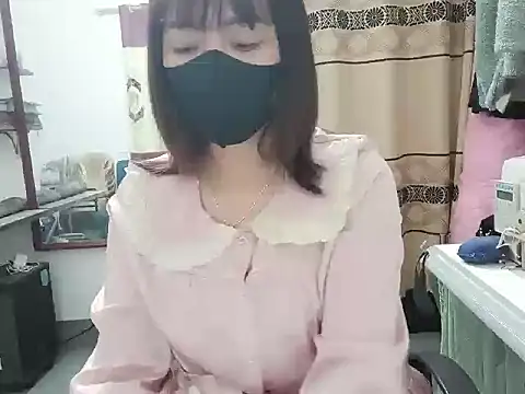 Snapshot of Heni6368 chatting on March 14, 9:26 am Heni6368 online show from March 14, 9:26 am
