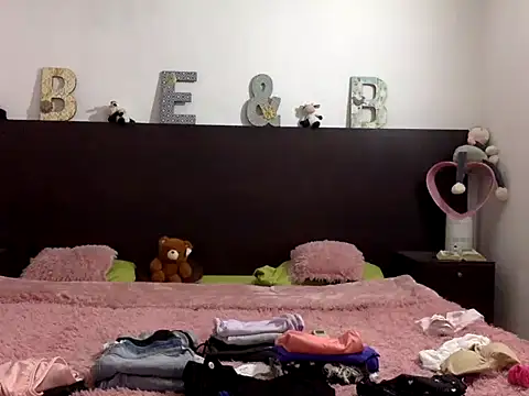 Flabia Roses online show from January 18, 3:27 pm