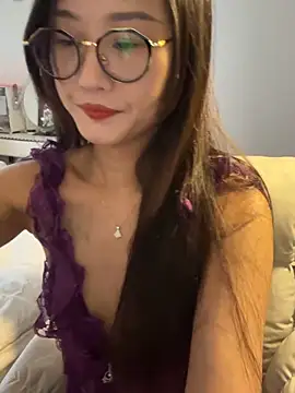 Snapshot of AnnieLi888 chatting on February 7, 7:12 am AnnieLi888 online show from February 7, 7:12 am