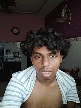 Snapshot of gay_bussy chatting on June 9, 8:15 am gay bussy online show from June 9, 8:15 am