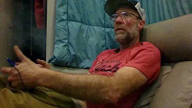 Snapshot of tittycum3636 chatting on February 3, 3:04 am tittycum3636 online show from February 3, 3:04 am