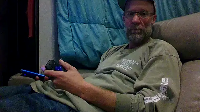 Snapshot of tittycum3636 chatting on February 13, 3:57 am tittycum3636 online show from February 13, 3:57 am