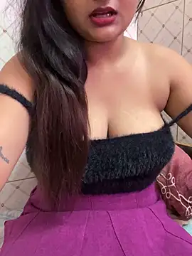 Curvy Anaya online show from March 10, 7:24 am