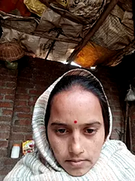 Snapshot of Madhuri_Love143 chatting on January 8, 6:26 am Madhuri Love143 online show from January 8, 6:26 am