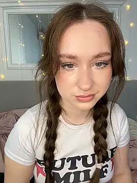 Snapshot of cuteeyesbaby chatting on February 24, 7:17 am cuteeyesbaby online show from February 24, 7:17 am