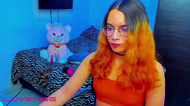 lillykittyyy online show from March 30, 3:18 am
