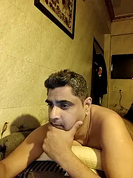 hardnhornybull online show from March 4, 6:25 pm