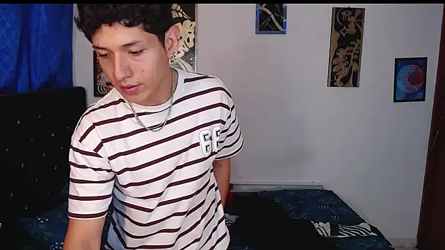 Snapshot of yorsamm_smit chatting on March 15, 12:27 am yorsamm smit online show from March 15, 12:27 am