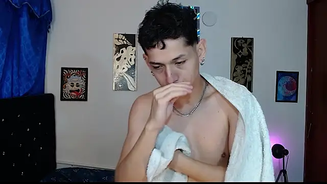 Snapshot of yorsamm_smit chatting on March 18, 2:37 am yorsamm smit online show from March 18, 2:37 am