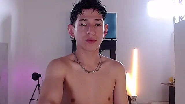 Snapshot of yorsamm_smit chatting on March 31, 1:11 pm yorsamm smit online show from March 31, 1:11 pm