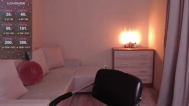 Snapshot of lia_hetty chatting on January 7, 3:23 pm lia hetty online show from January 7, 3:23 pm