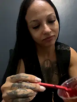 Snapshot of HyaraMoon chatting on January 9, 1:41 am HyaraMoon online show from January 9, 1:41 am