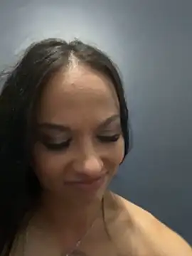 Snapshot of HyaraMoon chatting on February 17, 8:44 am HyaraMoon online show from February 17, 8:44 am