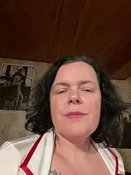 Snapshot of Malorie01 chatting on February 6, 9:51 pm Malorie01 online show from February 6, 9:51 pm