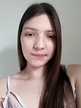 LunaTori456 online show from April 6, 11:11 am