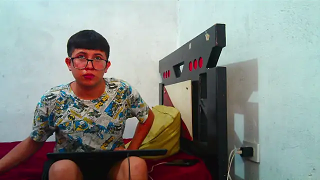 DIDIER 777 online show from April 6, 3:15 am