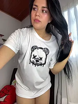 sophyy white online show from March 14, 10:48 pm