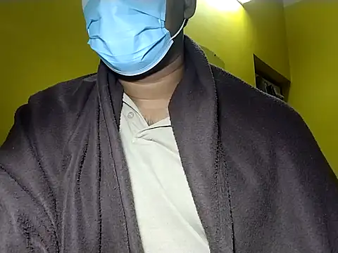 Snapshot of Lucky___05 chatting on January 10, 8:16 am Lucky 05 online show from January 10, 8:16 am