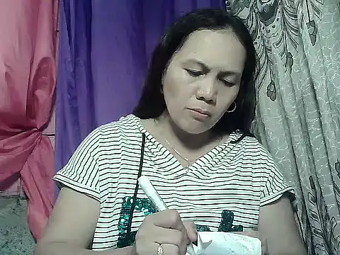 prettymomma24xx online show from May 9, 9:58 am