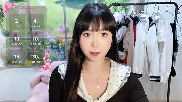 xiaoguai99 online show from March 28, 1:11 pm