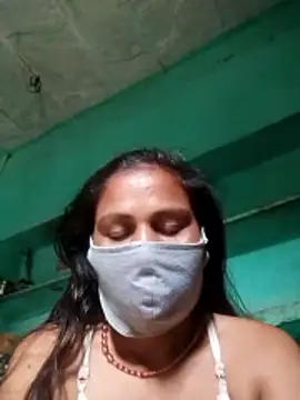 Snapshot of Rachna9090 chatting on February 4, 9:15 am Rachna9090 online show from February 4, 9:15 am