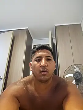 Snapshot of xxxch3o chatting on January 7, 11:45 am xxxch3o online show from January 7, 11:45 am