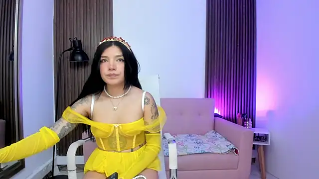 Snapshot of MAGIC_ISIS_ chatting on January 10, 4:36 am MAGIC ISIS online show from January 10, 4:36 am